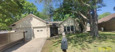 Single Family Residence in Houston TX 6603 Felgate Creek Court.jpg