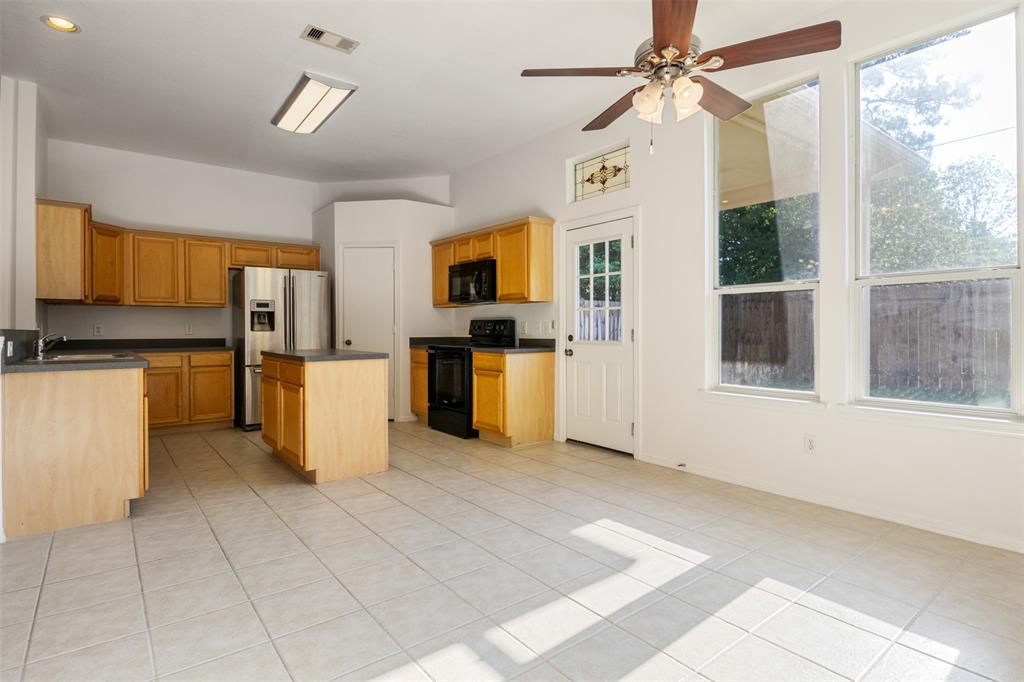 11911 Belle Court, Pinehurst, Texas image 14