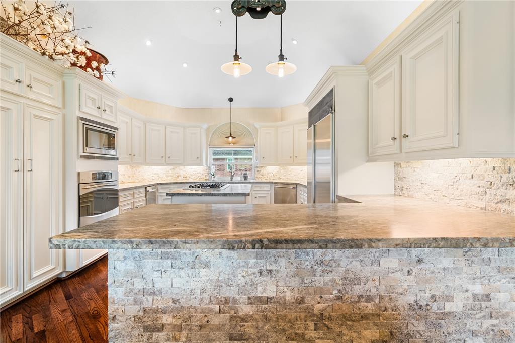 1734 Forestlake Drive Dr, Sugar Land, Texas image 21