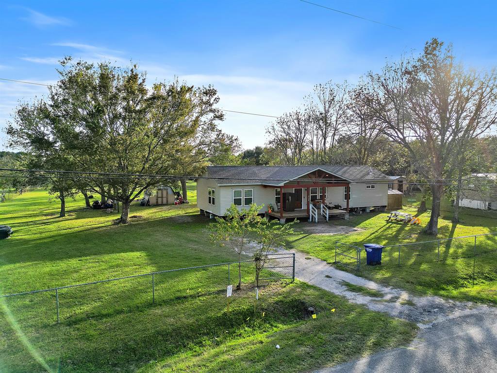 2108 Lakeside Drive, Crosby, Texas image 5