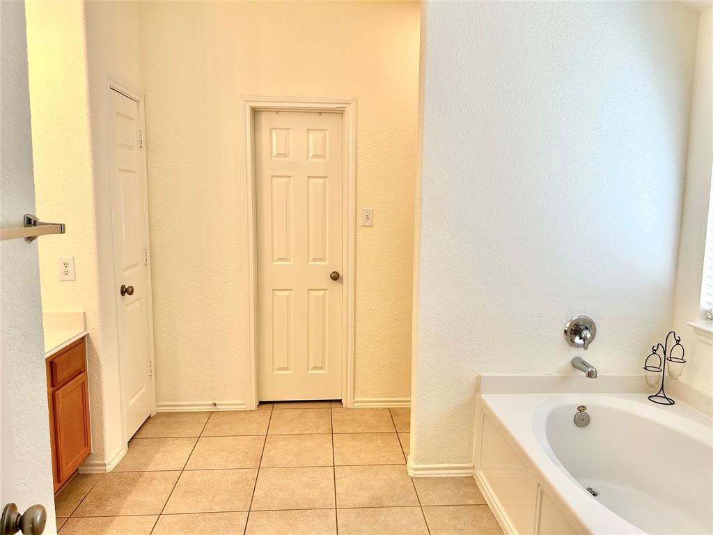 38 N Star Ridge Circle, The Woodlands, Texas image 11