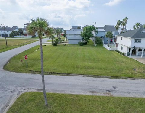 Photo of 13903 Pirates Beach Boulevard, Galveston, TX 77554 (MLS # 19583680)