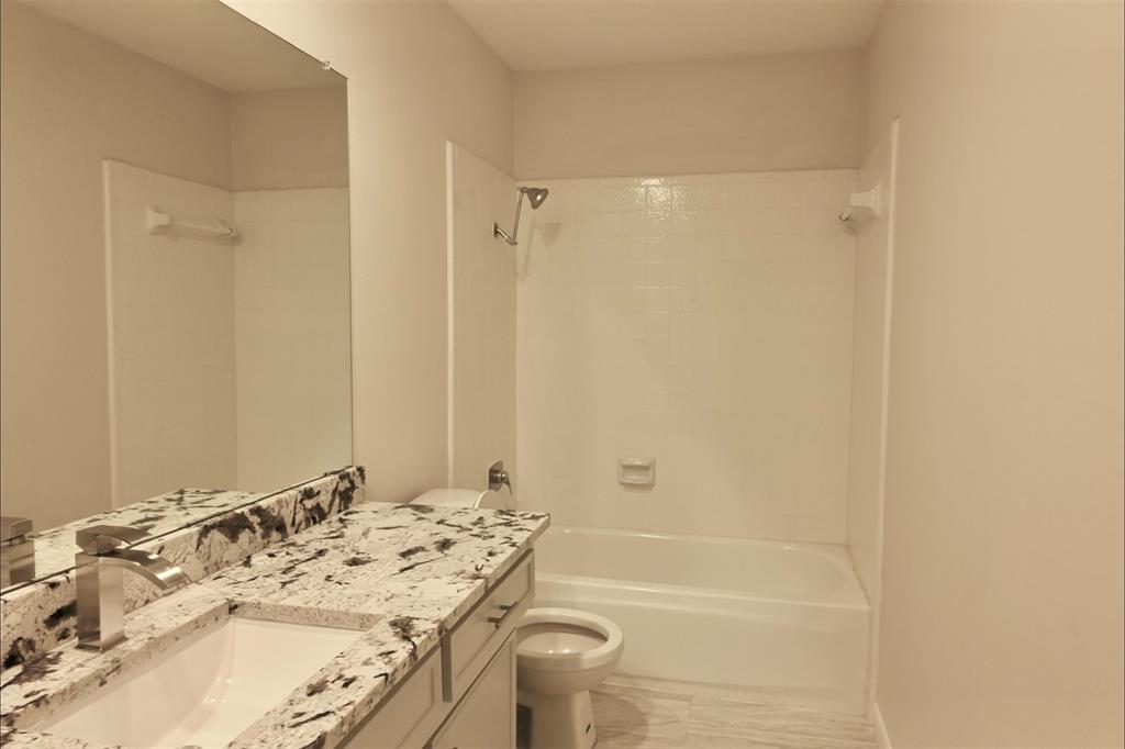 2915 Laurel Fork Drive, Kingwood, Texas image 31