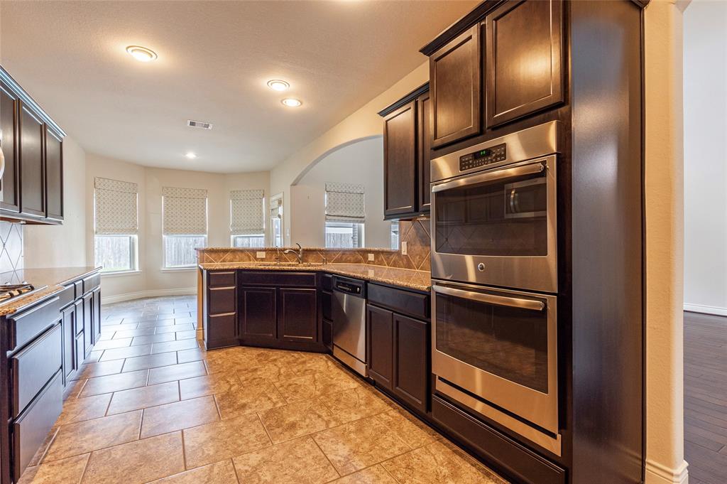735 Somerset Landing Lane, League City, Texas image 18