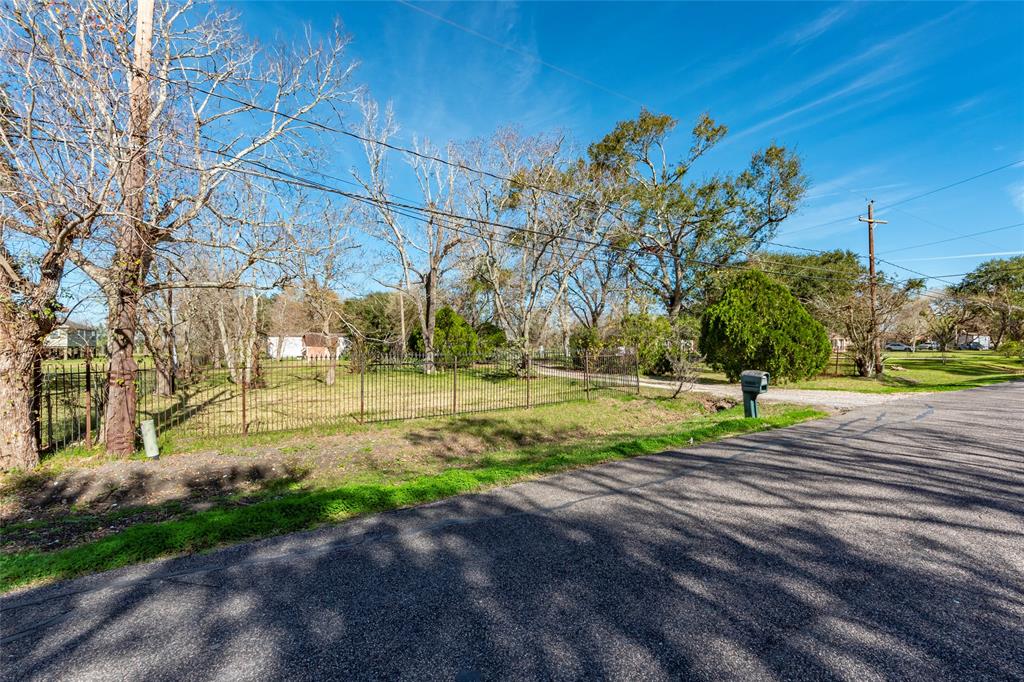 7611 Jenkins Road, Pearland, Texas image 12