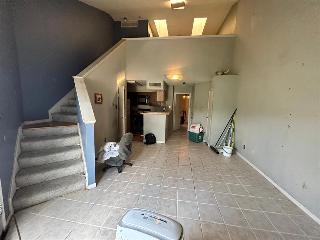 10855 Meadowglen Lane #723, Houston, Texas image 2