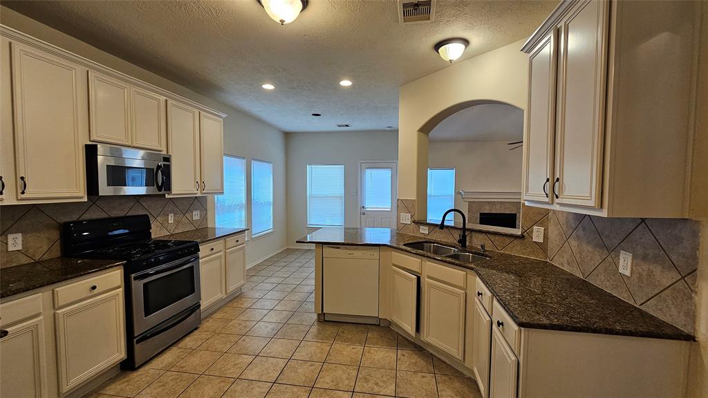 1806 Vernal Glen Circle