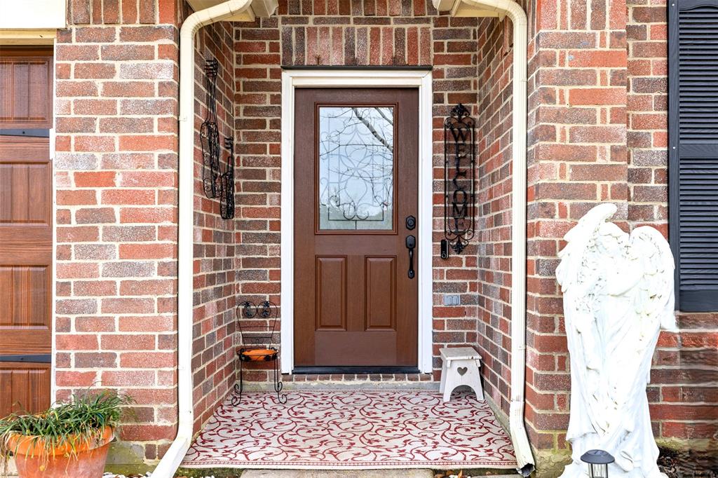 12085 La Salle Crossing