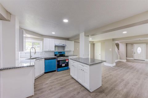 Photo of 15170 Mcrae Lake, Conroe, TX 77303 (MLS # 20297592)