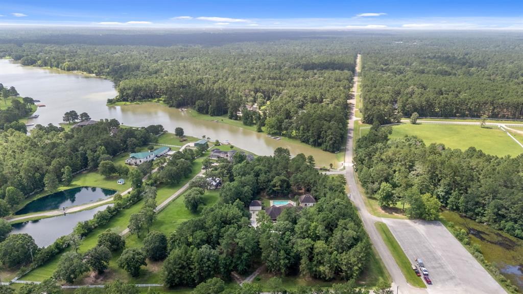 20319 Country Lake Drive