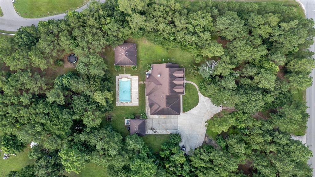 20319 Country Lake Drive