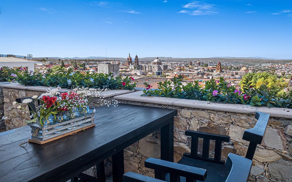 37700, Mexico, 6 Bedrooms Bedrooms, ,8 BathroomsBathrooms,Residential,Active,185300