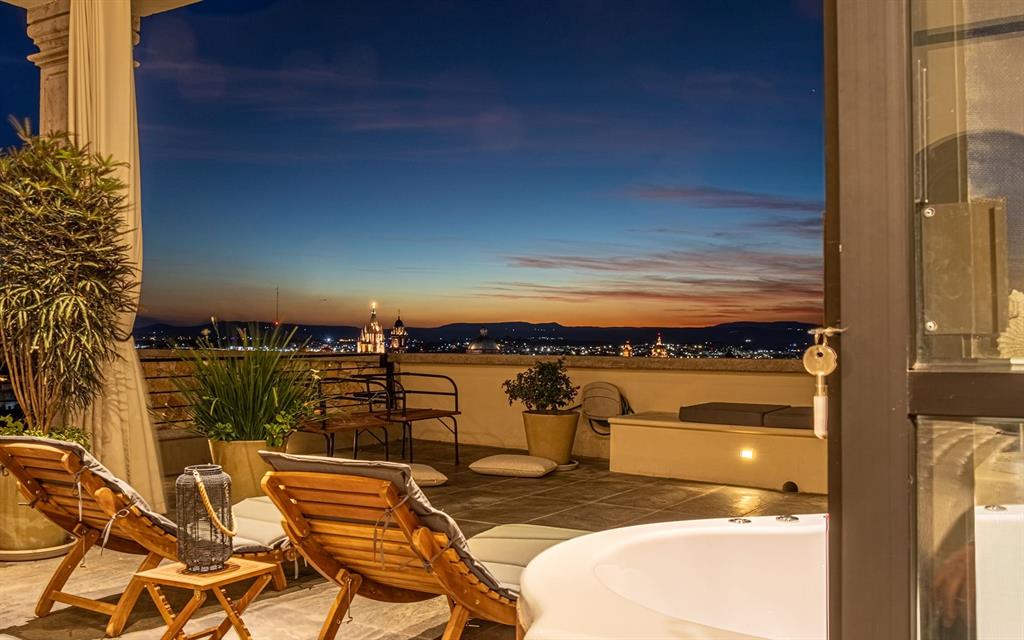 37700, Mexico, 6 Bedrooms Bedrooms, ,8 BathroomsBathrooms,Residential,Active,185300