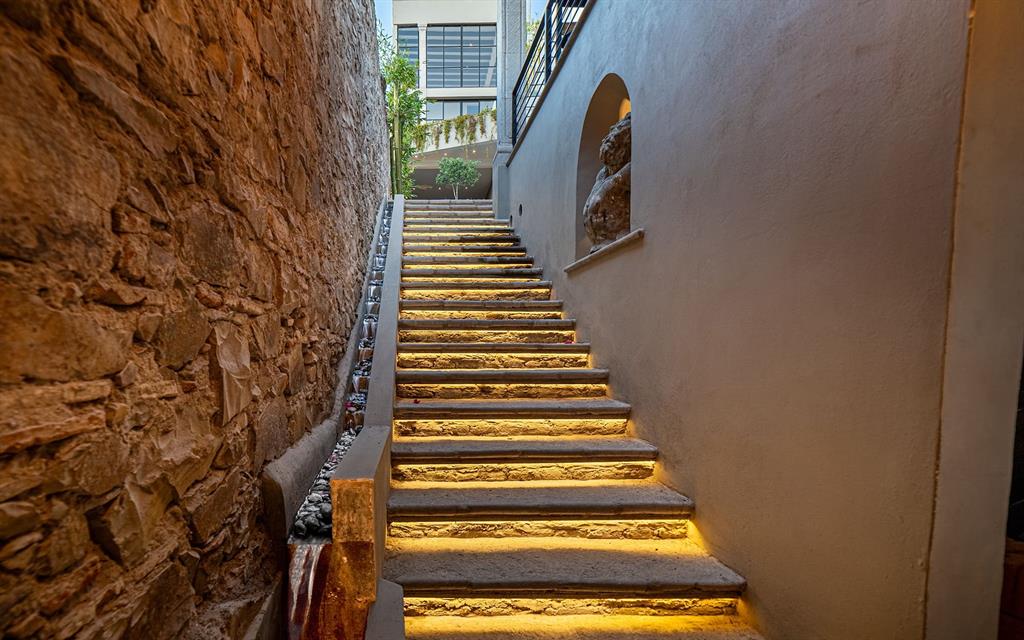 37700, Mexico, 6 Bedrooms Bedrooms, ,8 BathroomsBathrooms,Residential,Active,185300