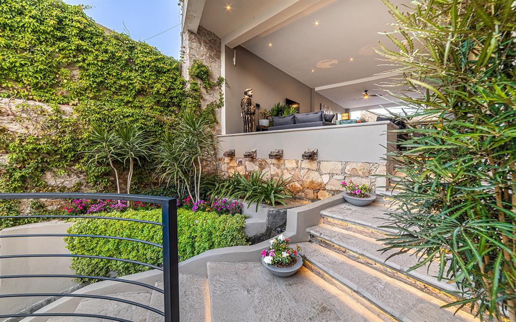 37700, Mexico, 6 Bedrooms Bedrooms, ,8 BathroomsBathrooms,Residential,Active,185300