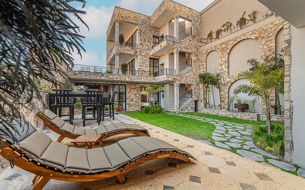 37700, Mexico, 6 Bedrooms Bedrooms, ,8 BathroomsBathrooms,Residential,Active,185300