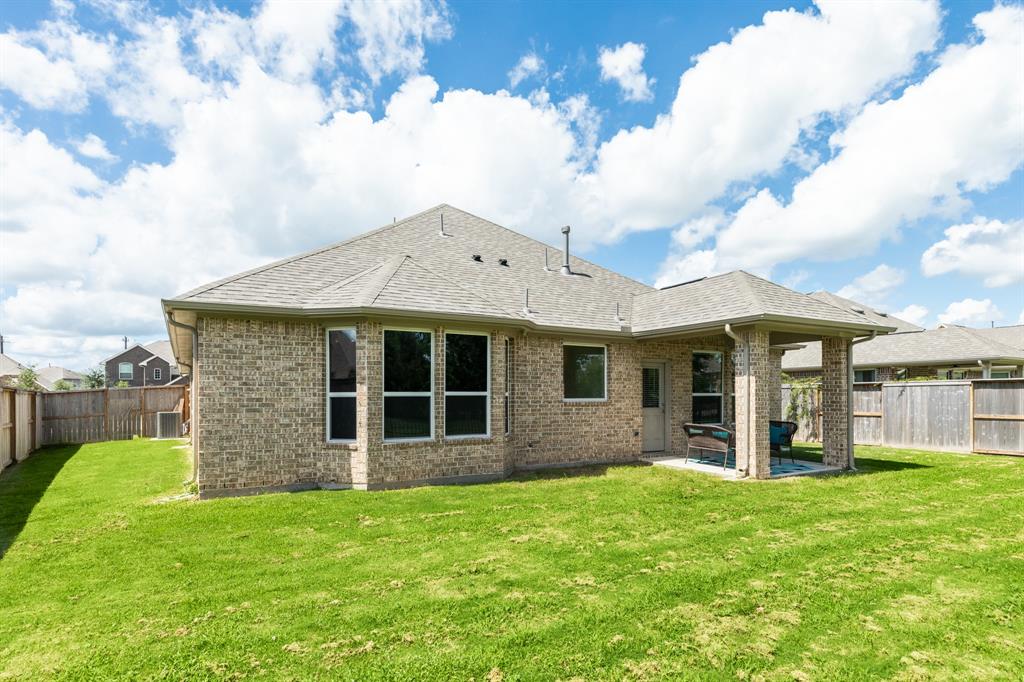 203 Bentwater Lane, Clute, Texas image 29
