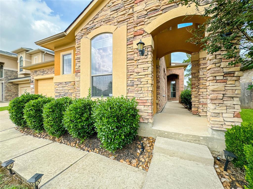 3420 Cortona Lane, Friendswood, Texas image 2