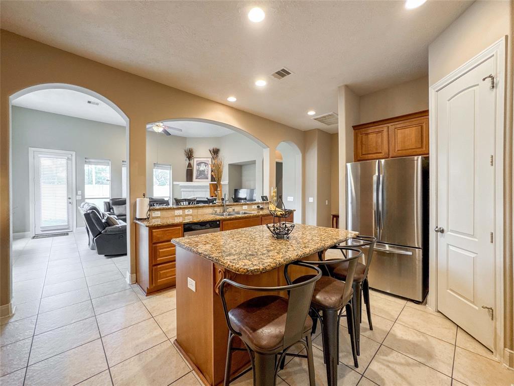 3420 Cortona Lane, Friendswood, Texas image 14