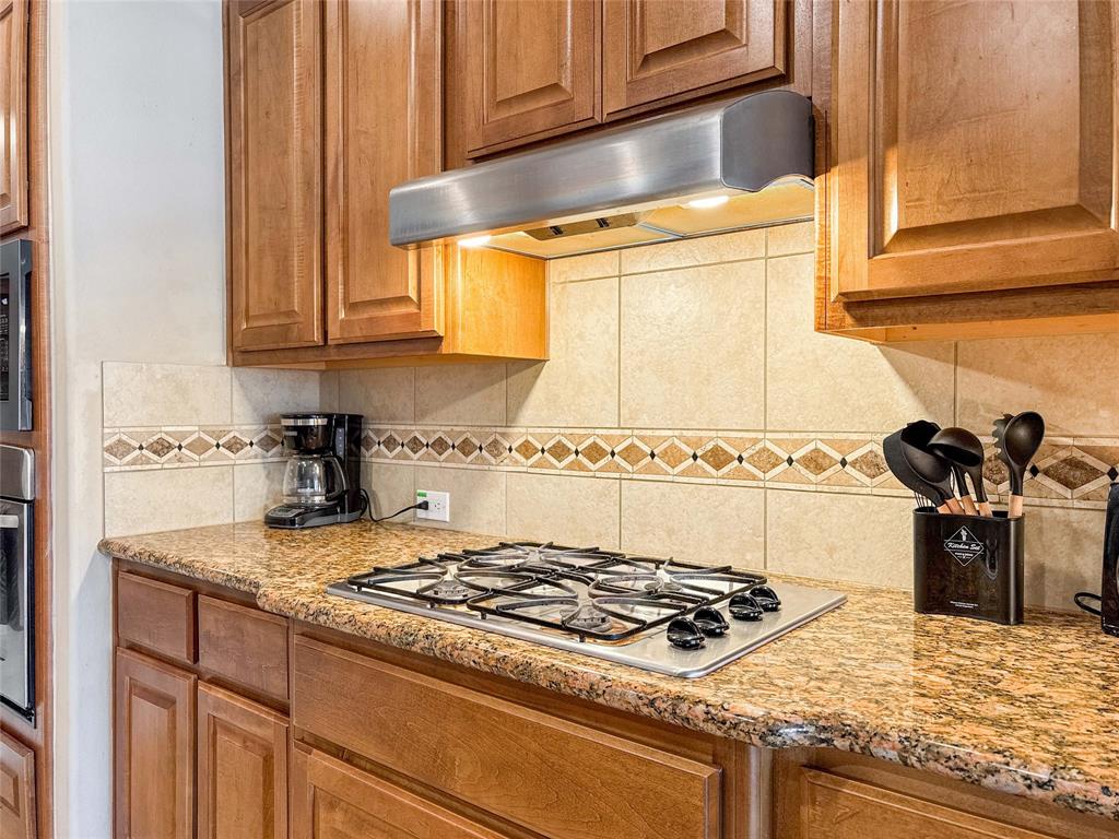 3420 Cortona Lane, Friendswood, Texas image 10