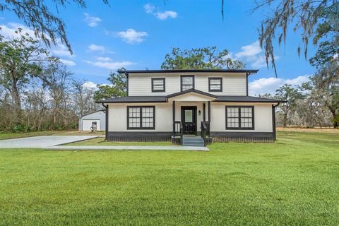 Single Family Residence in Sweeny TX 6312 County Road 803.jpg