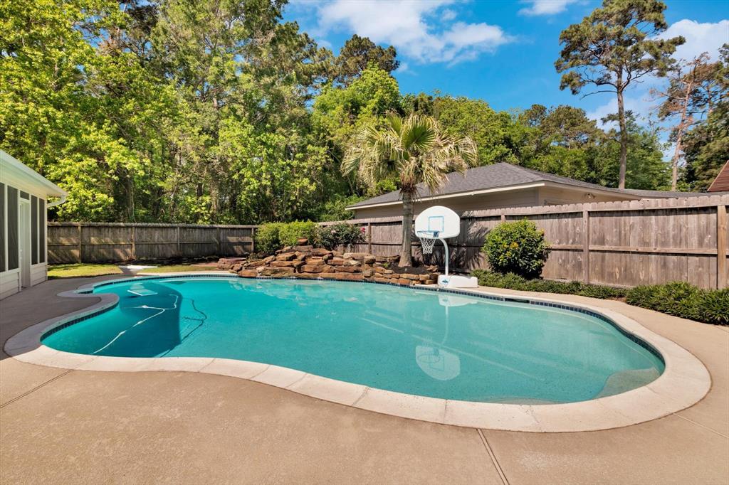 2407 Riverway Oak Drive, Kingwood, Texas image 45