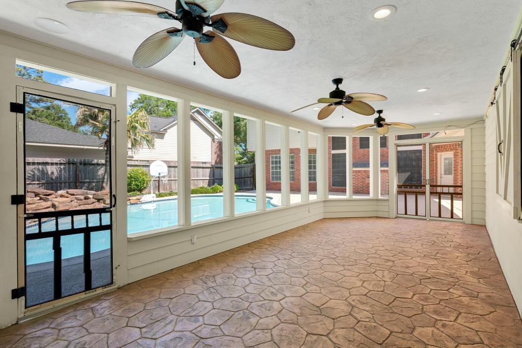 2407 Riverway Oak Drive, Kingwood, Texas image 42