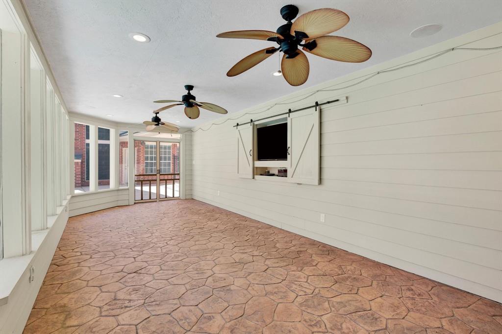 2407 Riverway Oak Drive, Kingwood, Texas image 43