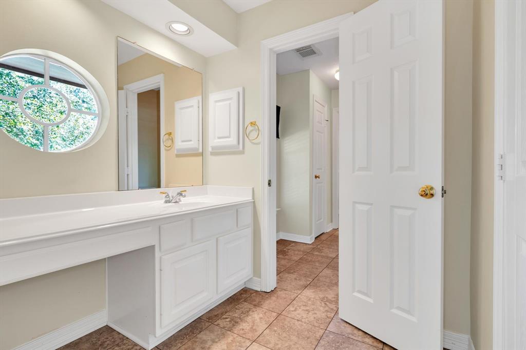 2407 Riverway Oak Drive, Kingwood, Texas image 33