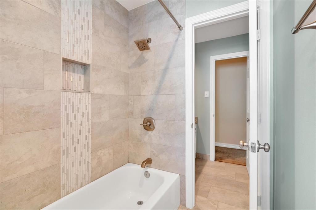 2407 Riverway Oak Drive, Kingwood, Texas image 39