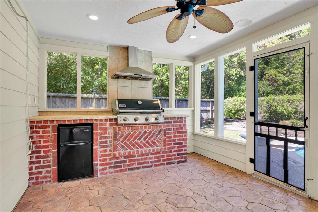 2407 Riverway Oak Drive, Kingwood, Texas image 44