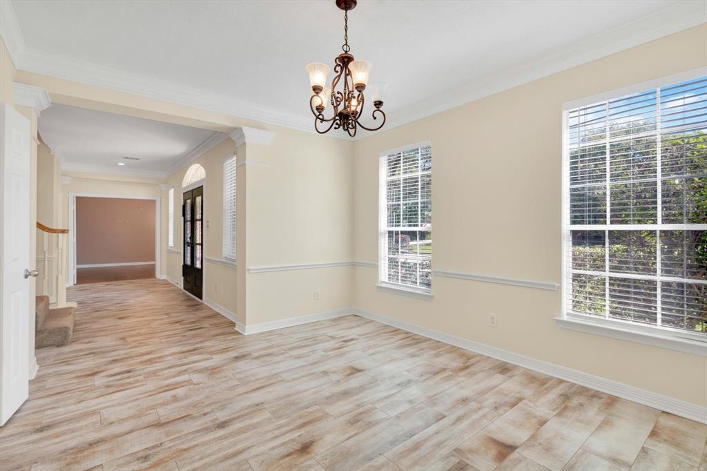 2407 Riverway Oak Drive, Kingwood, Texas image 8