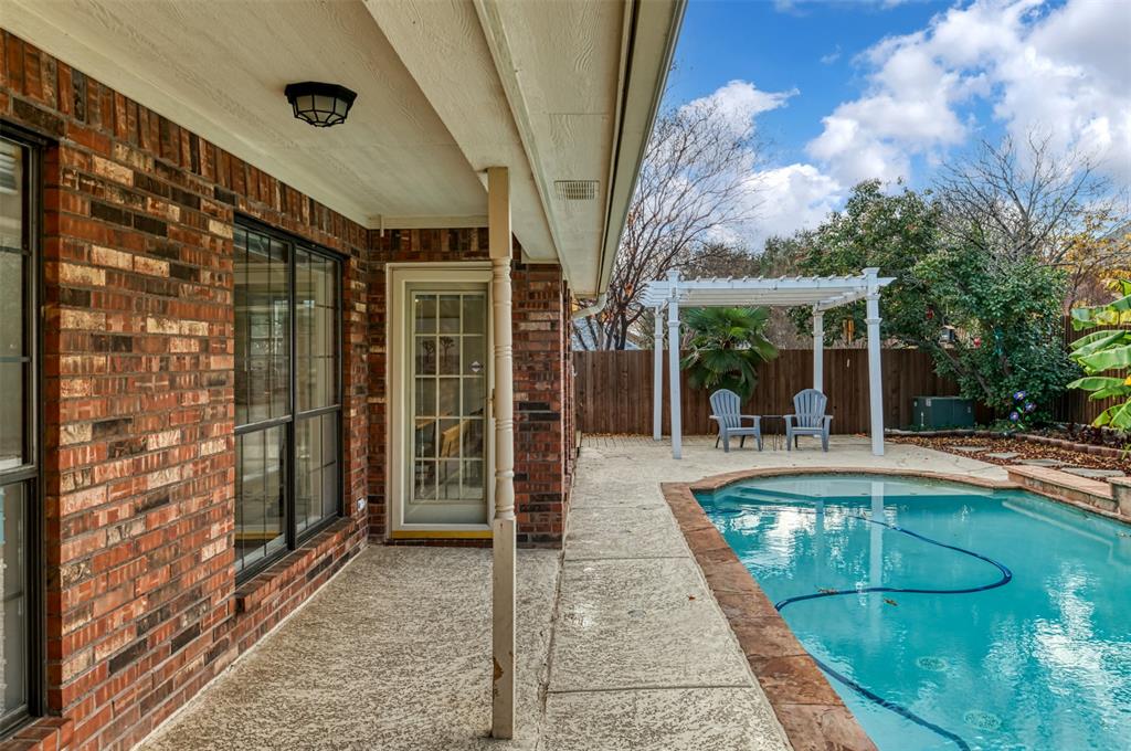 432 Shelby Drive, Burleson, Texas image 34