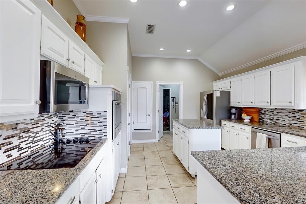 432 Shelby Drive, Burleson, Texas image 13