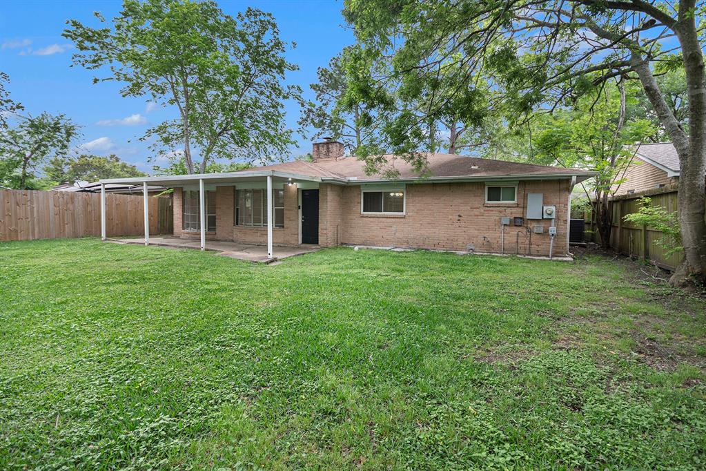 17014 Forest Bend Avenue, Friendswood, Texas image 17