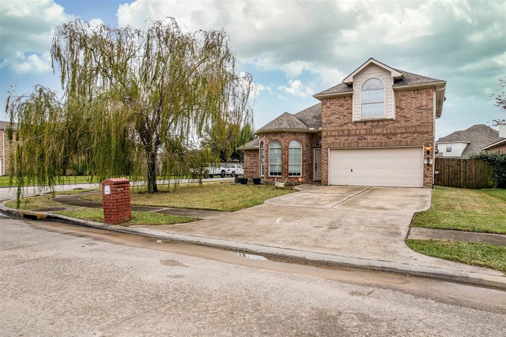 154 Horn Court, Baytown, Texas image 2