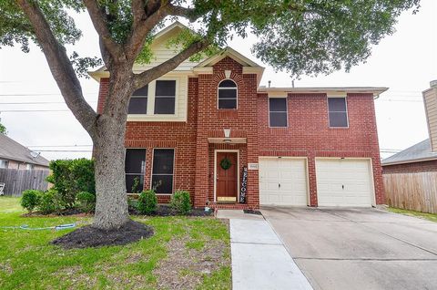 Single Family Residence in Katy TX 3666 Lakearies Lane.jpg