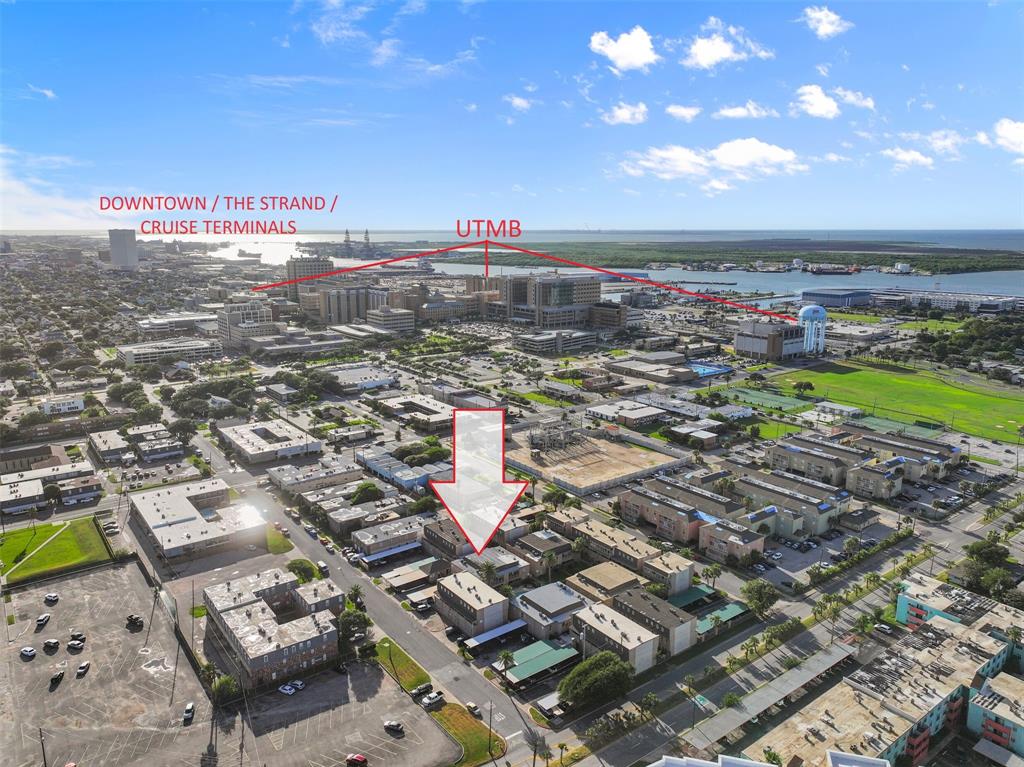 215 Post Office Street #1004, Galveston, Texas image 1