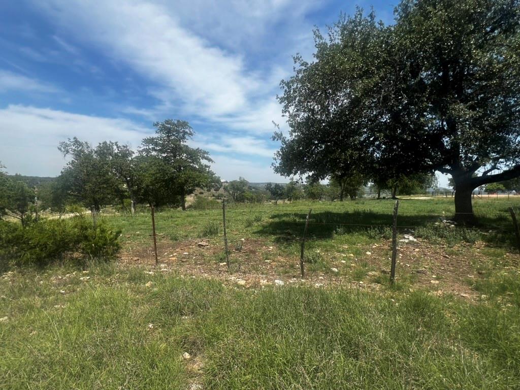 96 Coyote Run, Fredericksburg, Texas image 11