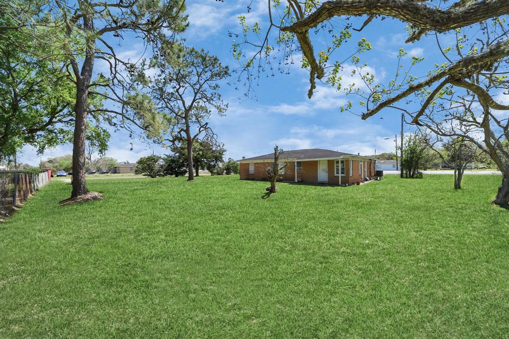 6204 Highway 6, Hitchcock, Texas image 29