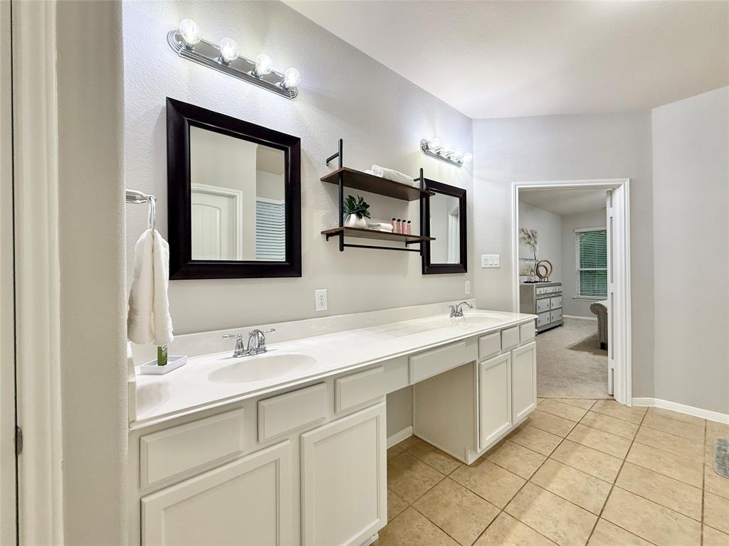 210 Black Swan Place, The Woodlands, Texas image 26