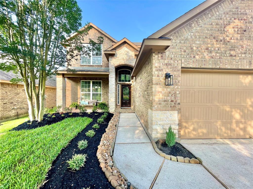 210 Black Swan Place, The Woodlands, Texas image 3