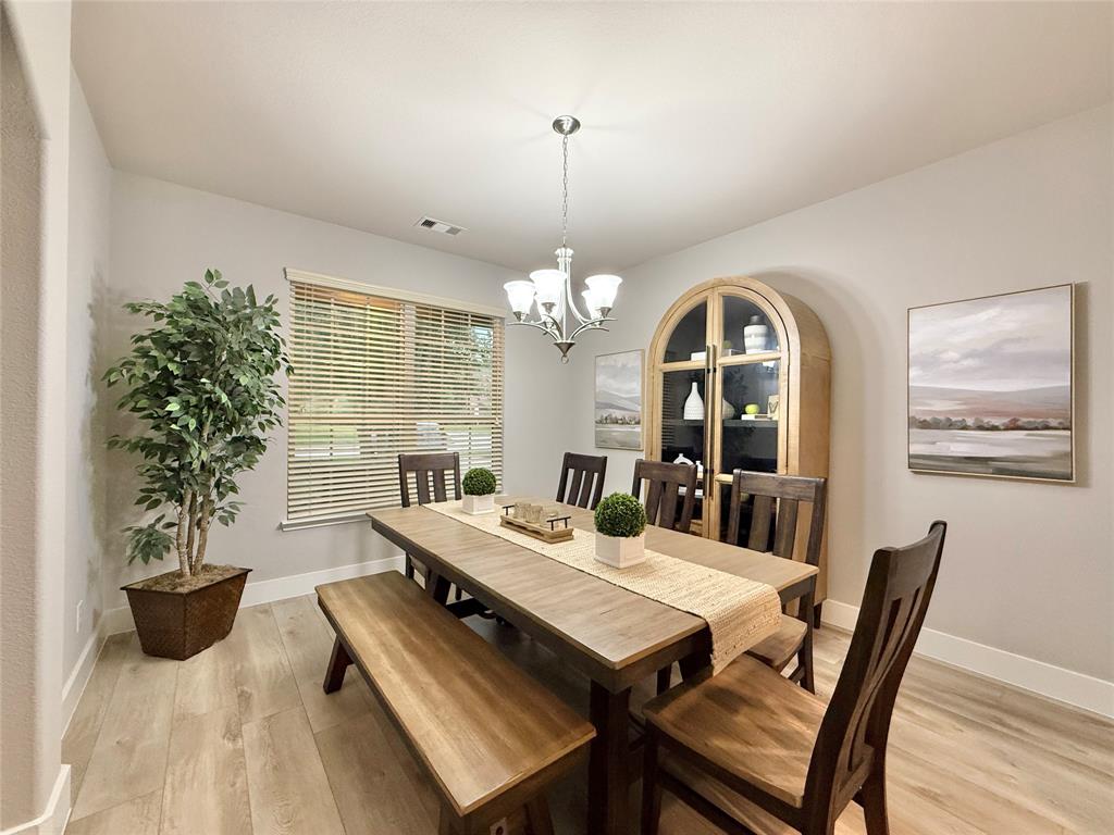 210 Black Swan Place, The Woodlands, Texas image 6