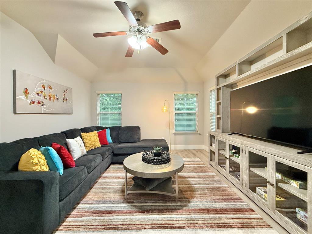 210 Black Swan Place, The Woodlands, Texas image 33