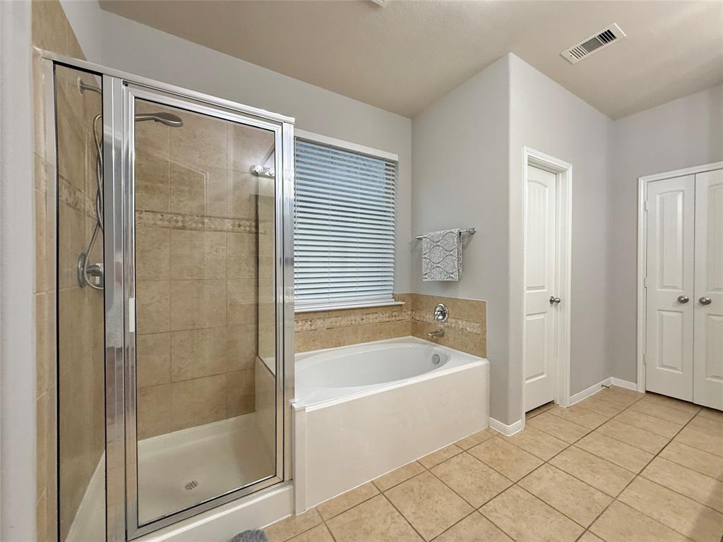 210 Black Swan Place, The Woodlands, Texas image 27