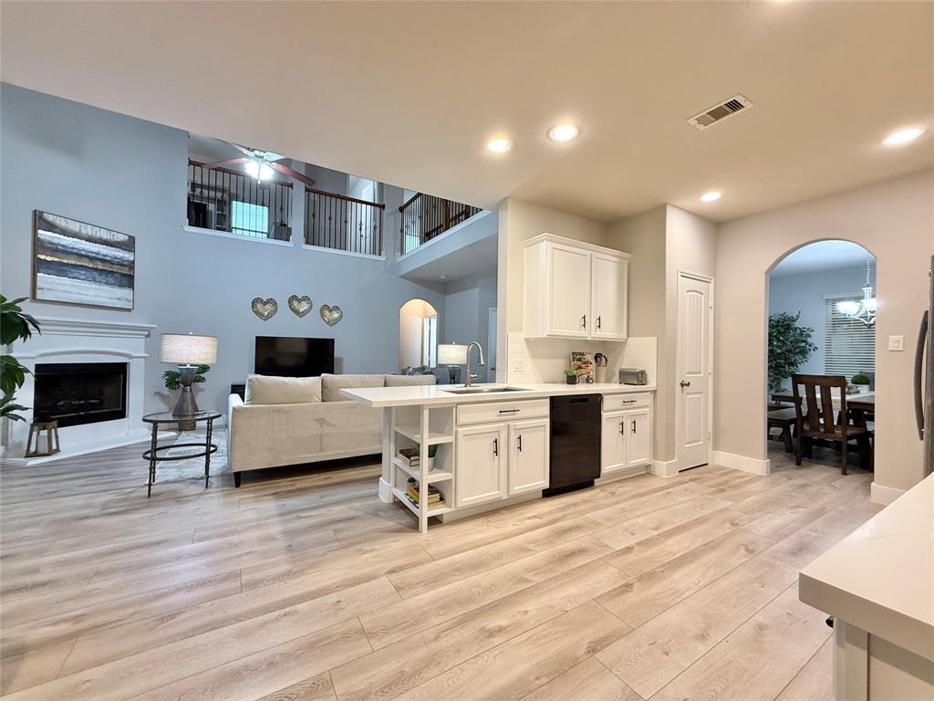210 Black Swan Place, The Woodlands, Texas image 12