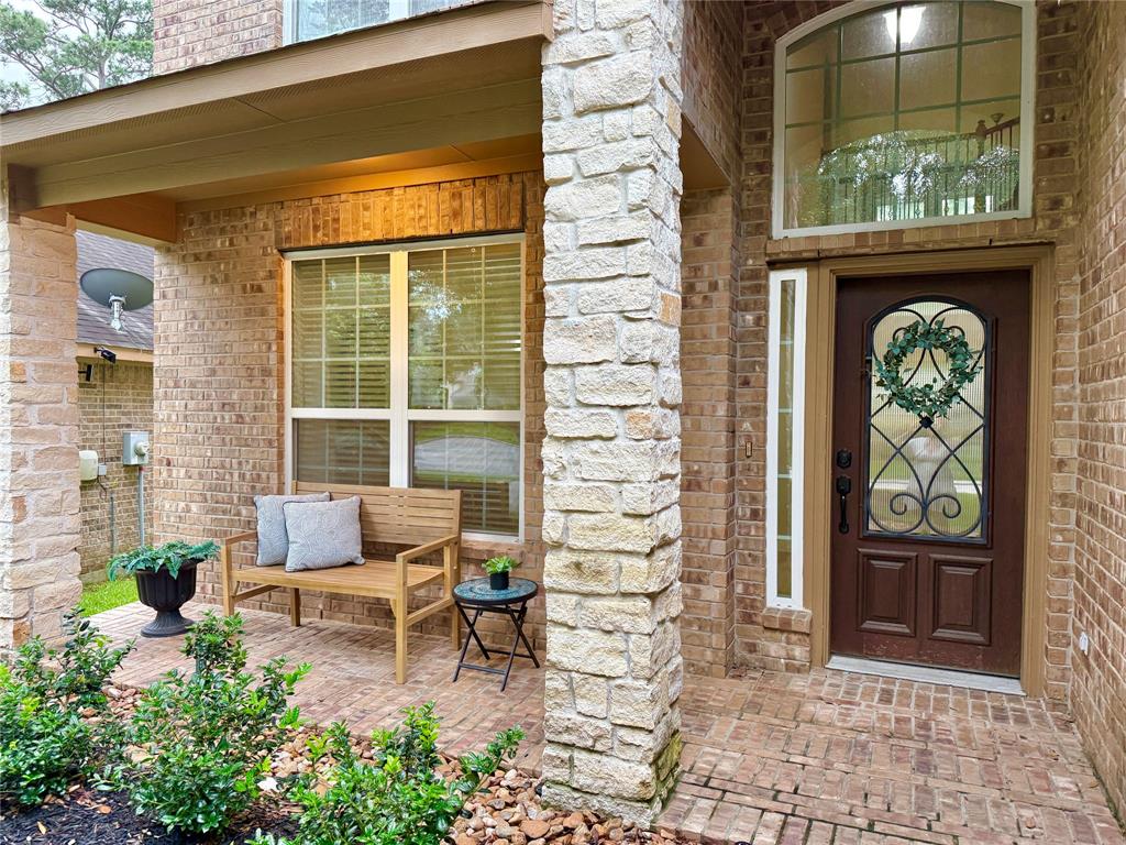 210 Black Swan Place, The Woodlands, Texas image 4