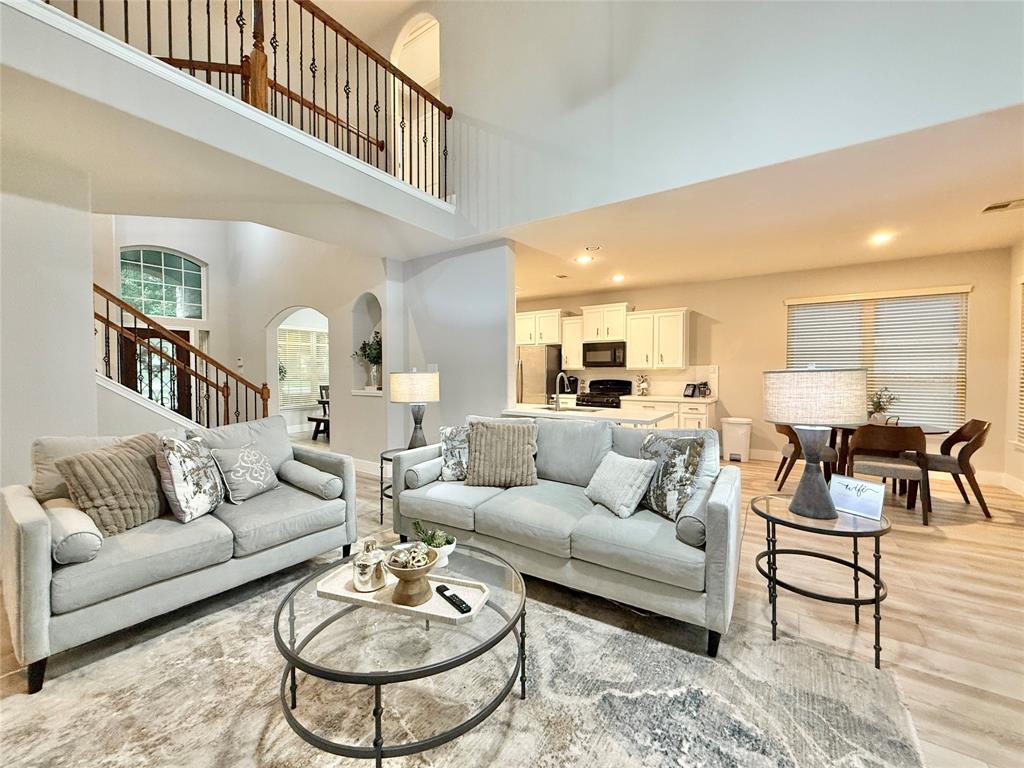 210 Black Swan Place, The Woodlands, Texas image 11