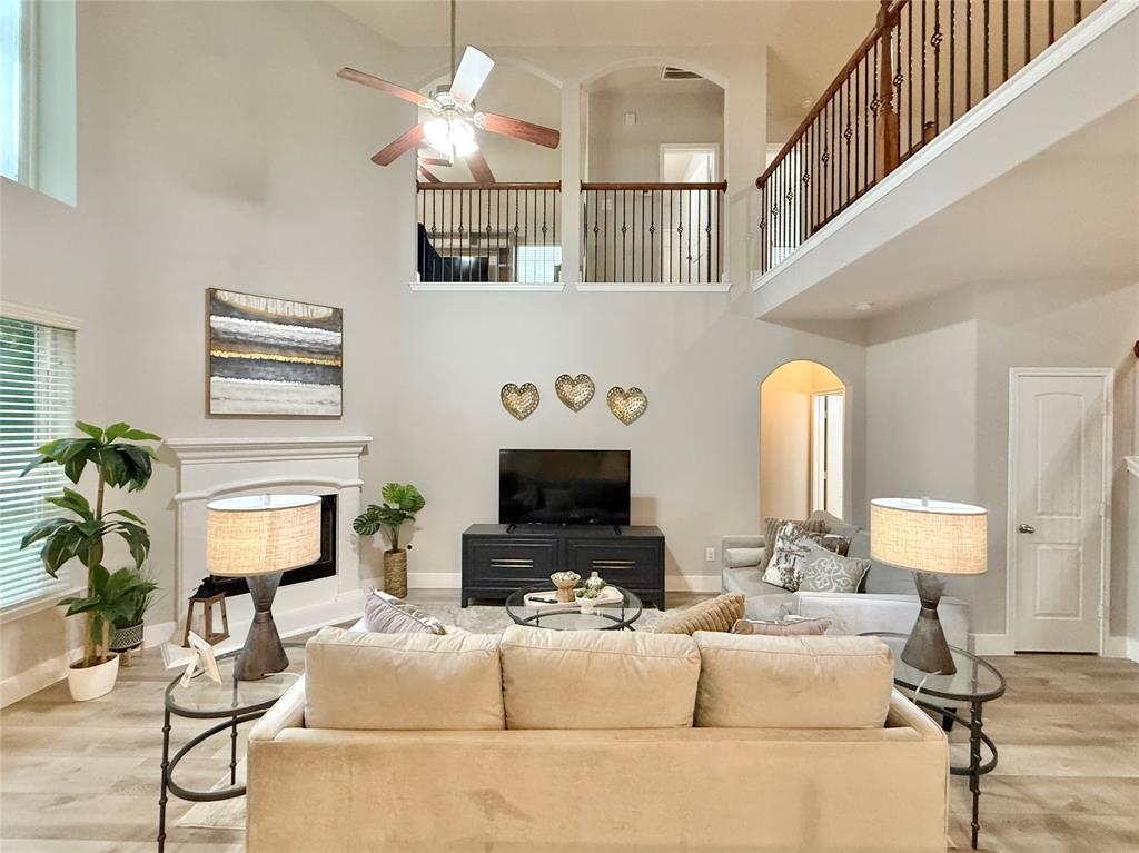 210 Black Swan Place, The Woodlands, Texas image 8