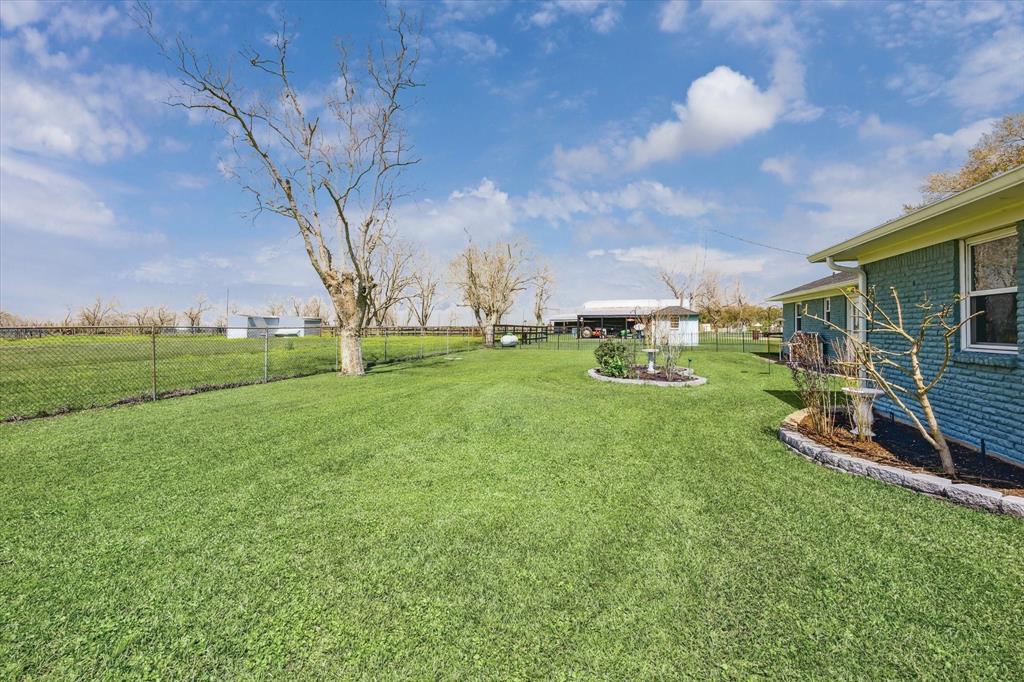 625 County Road 340, Angleton, Texas image 17